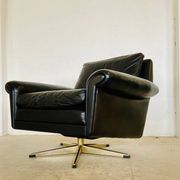 Vintage Danish mid-century leather lounge chair in black leather by G. Thams 1975