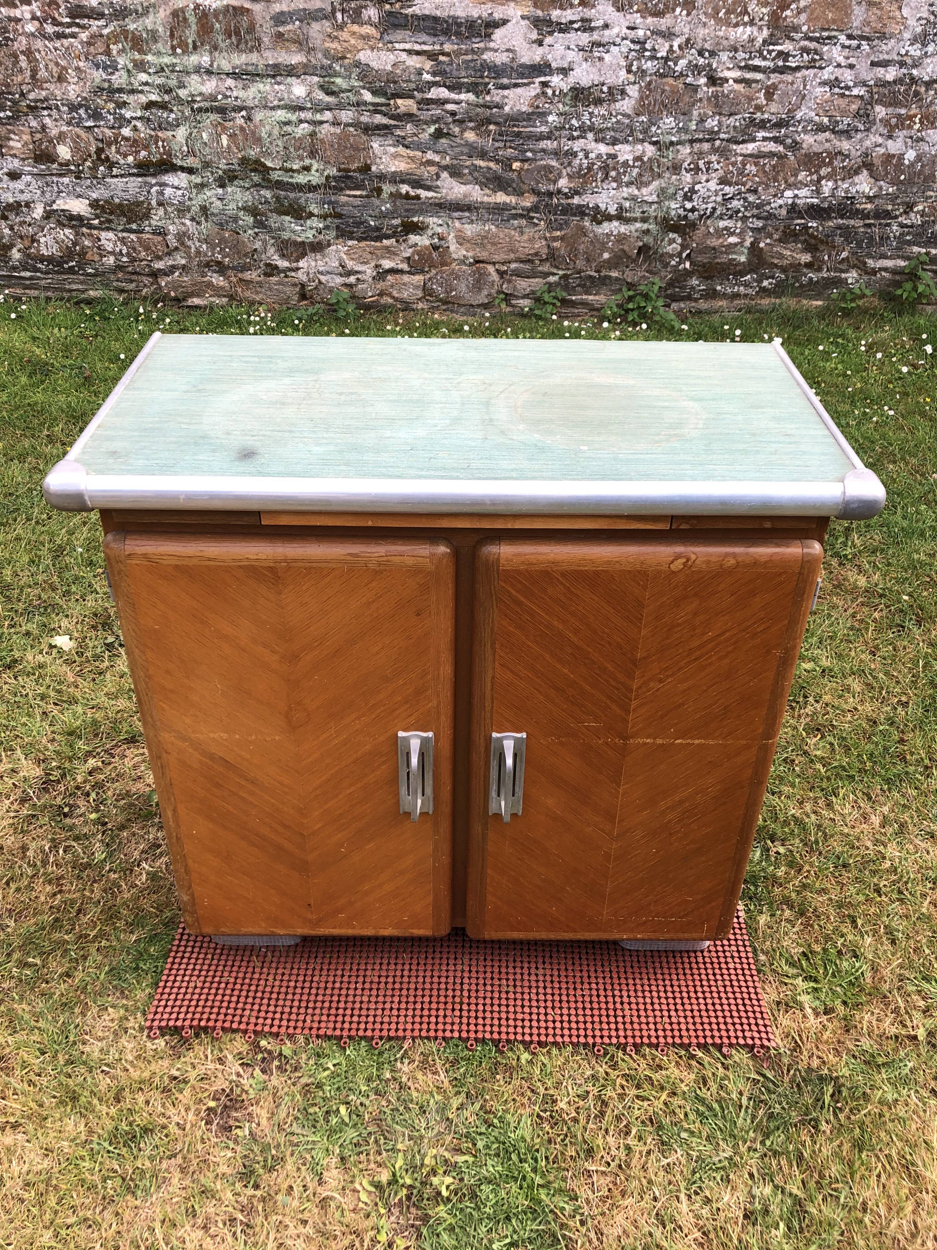 Buffet Mado vintage à 2 portes et 1 tirette en cp chêne.