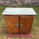 Buffet Mado vintage à 2 portes et 1 tirette en cp chêne.