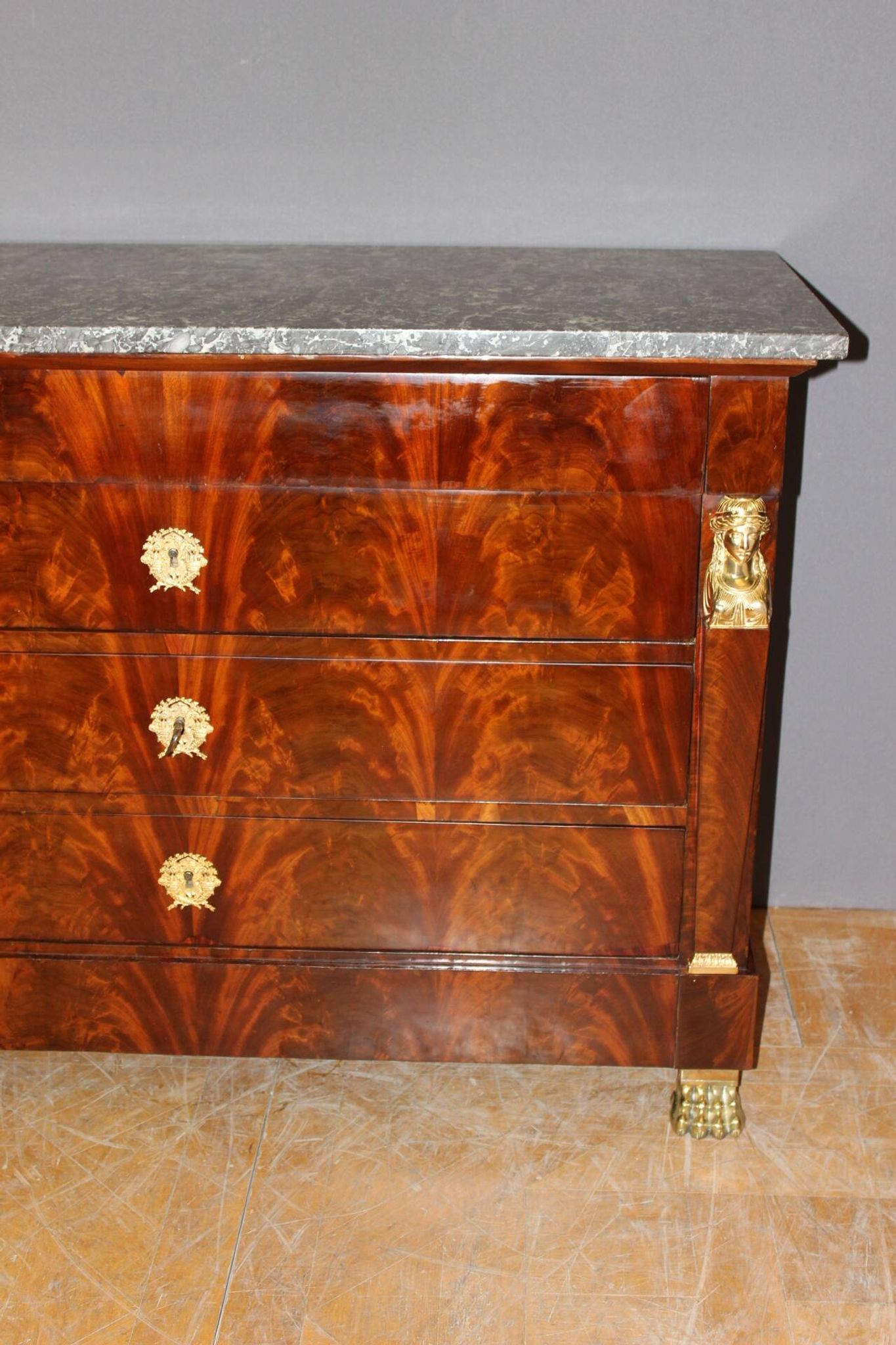 Return from Egypt chest of drawers in mahogany, early 19th century