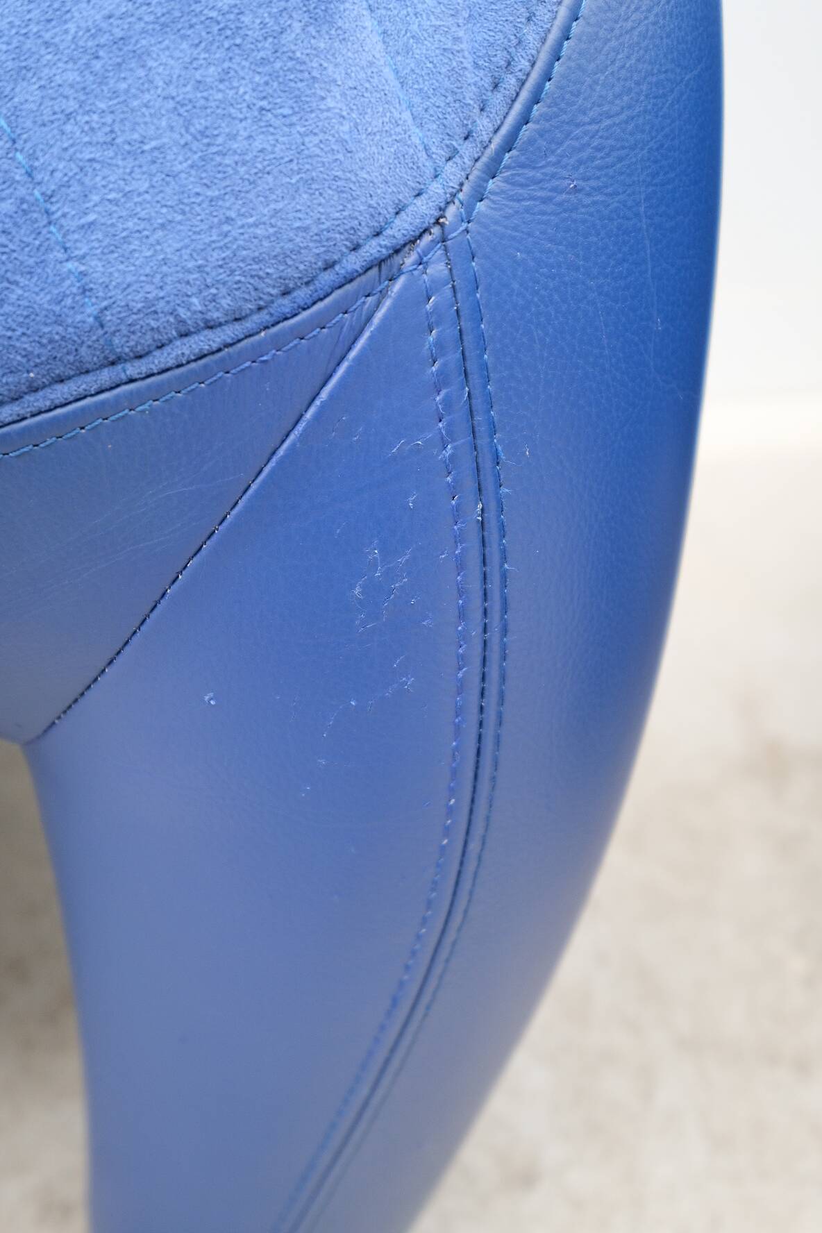 Pair of "Balou" armchairs by Jane Worthington for Leolux in leather, 1980