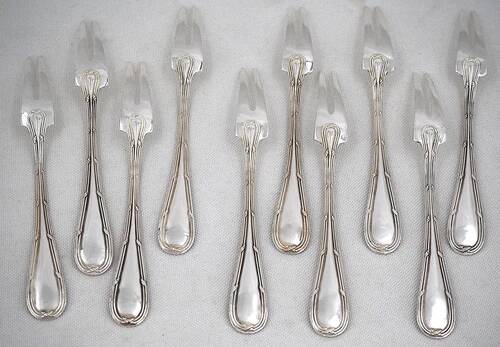 Boulenger Rubans Louis XVI, 10 snail forks, silver-plated crustaceans.