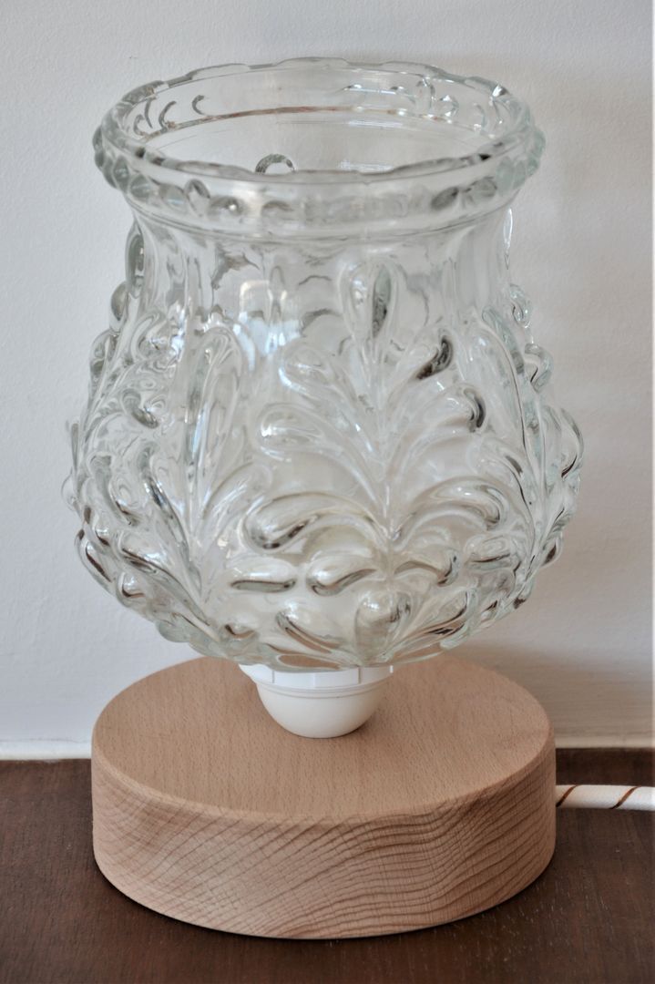 Table lamp glass globe floral motifs