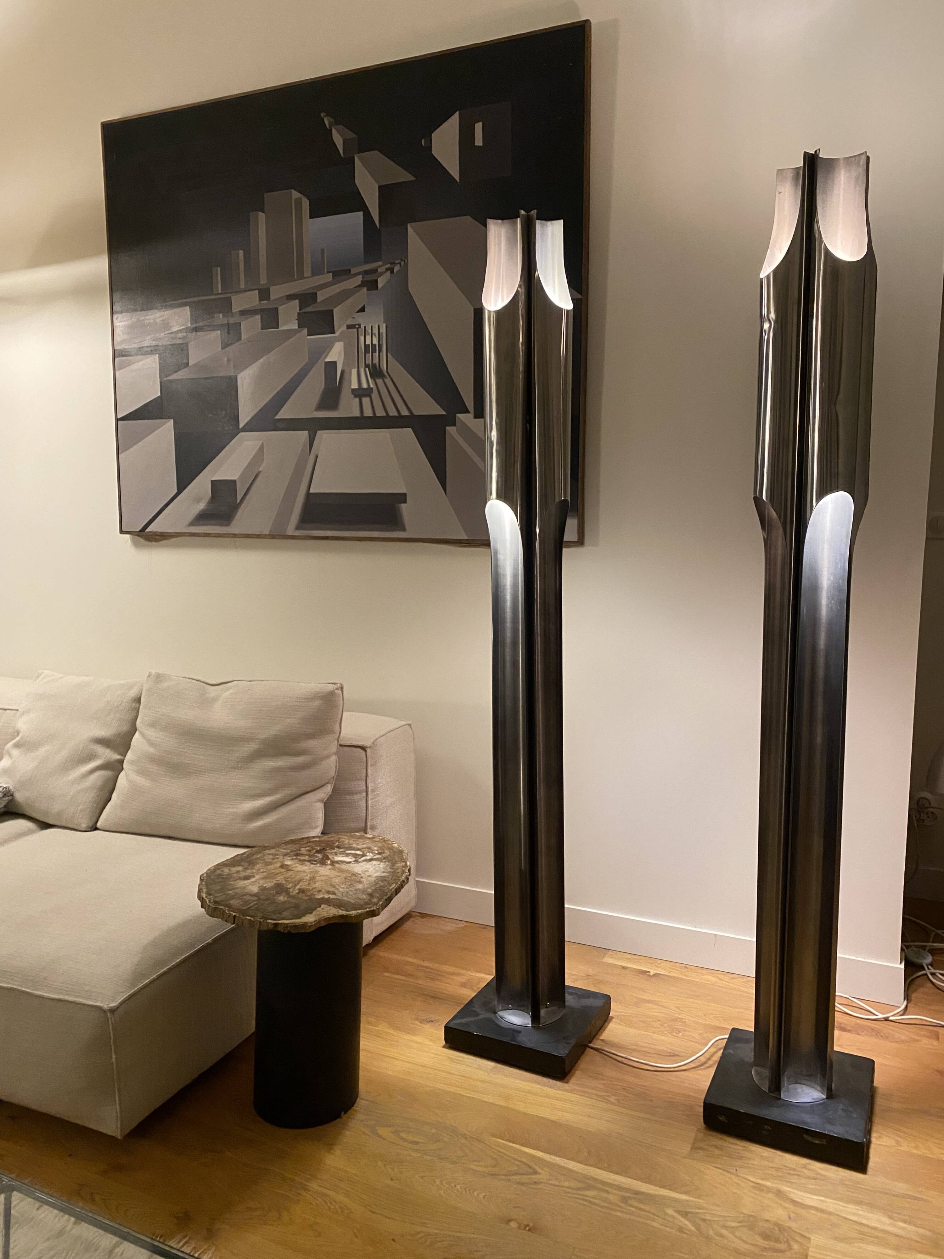 Paire de lampadaires orgues de la maison charles