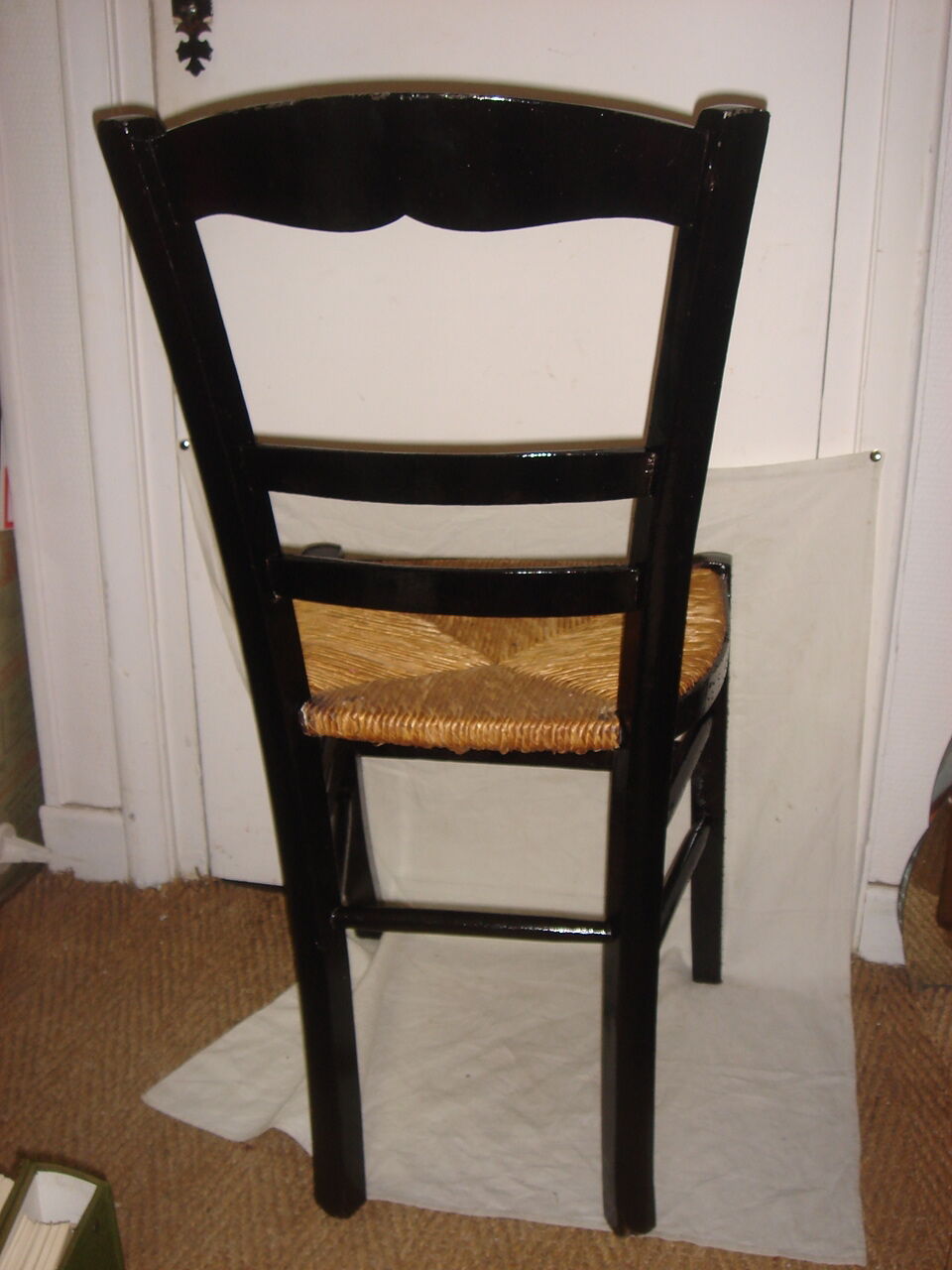 Wooden & sitting room chair straw