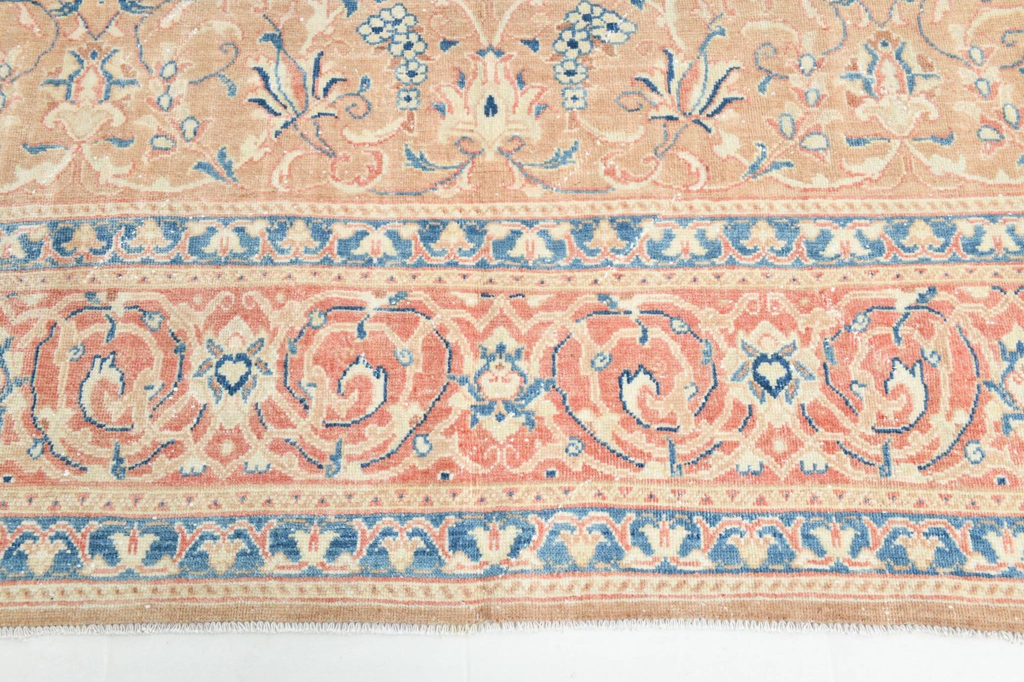 Tapis persan classique bleu et pêche