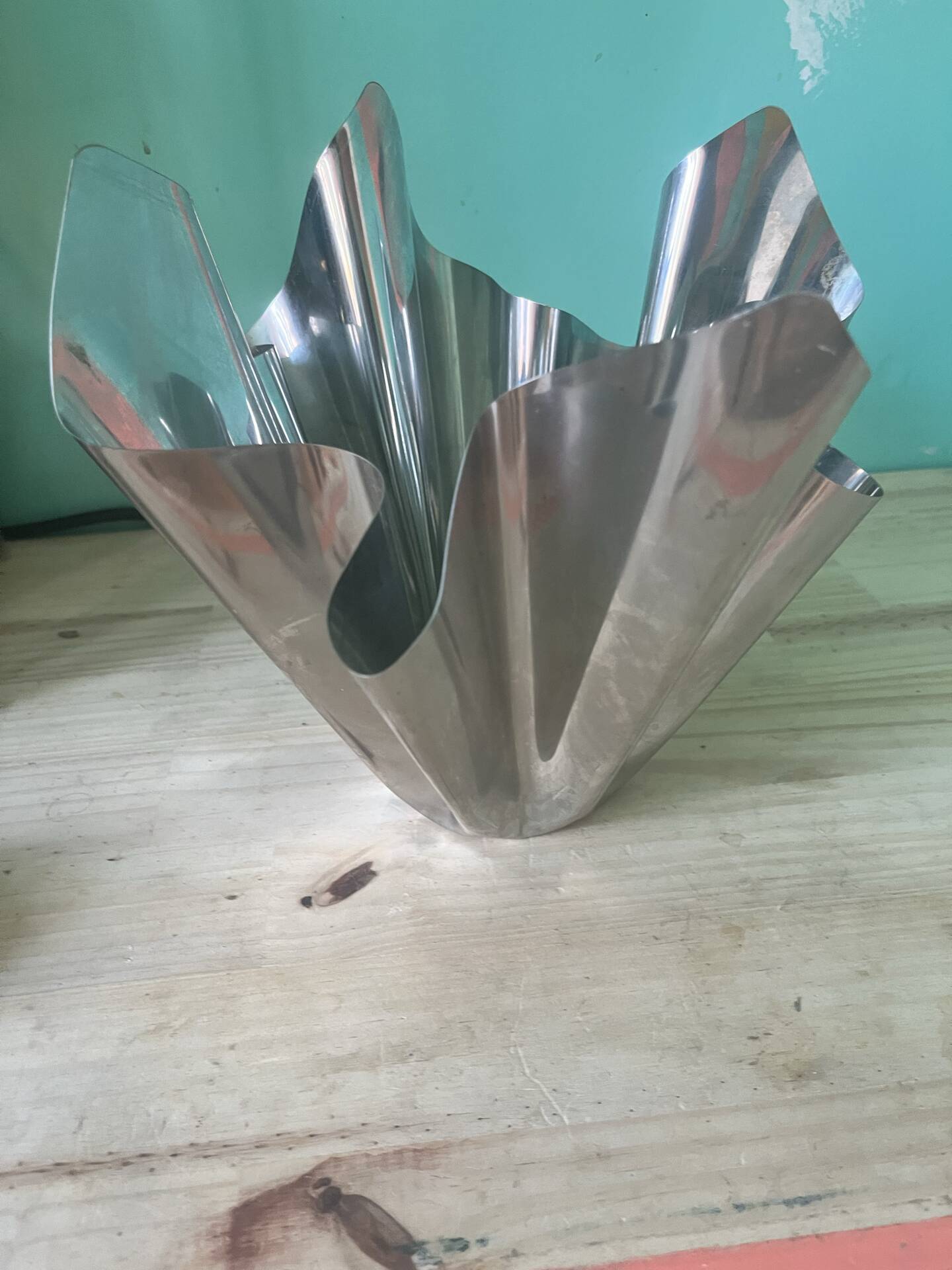 Dutch design tulip vase Martin Brühl The Edge