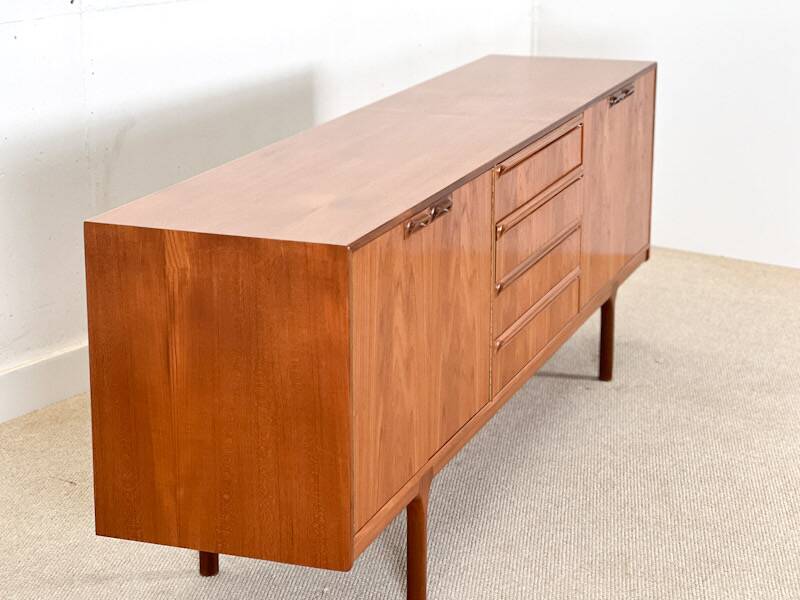 Buffet McIntosh (Collection Dunbar)