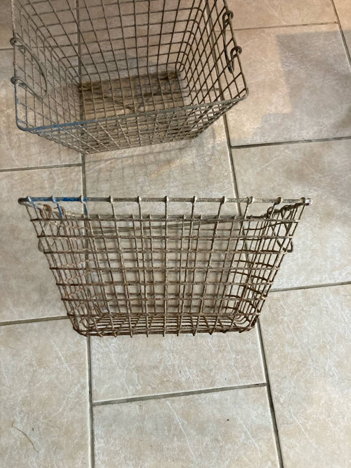 Set of 2 oyster mannas