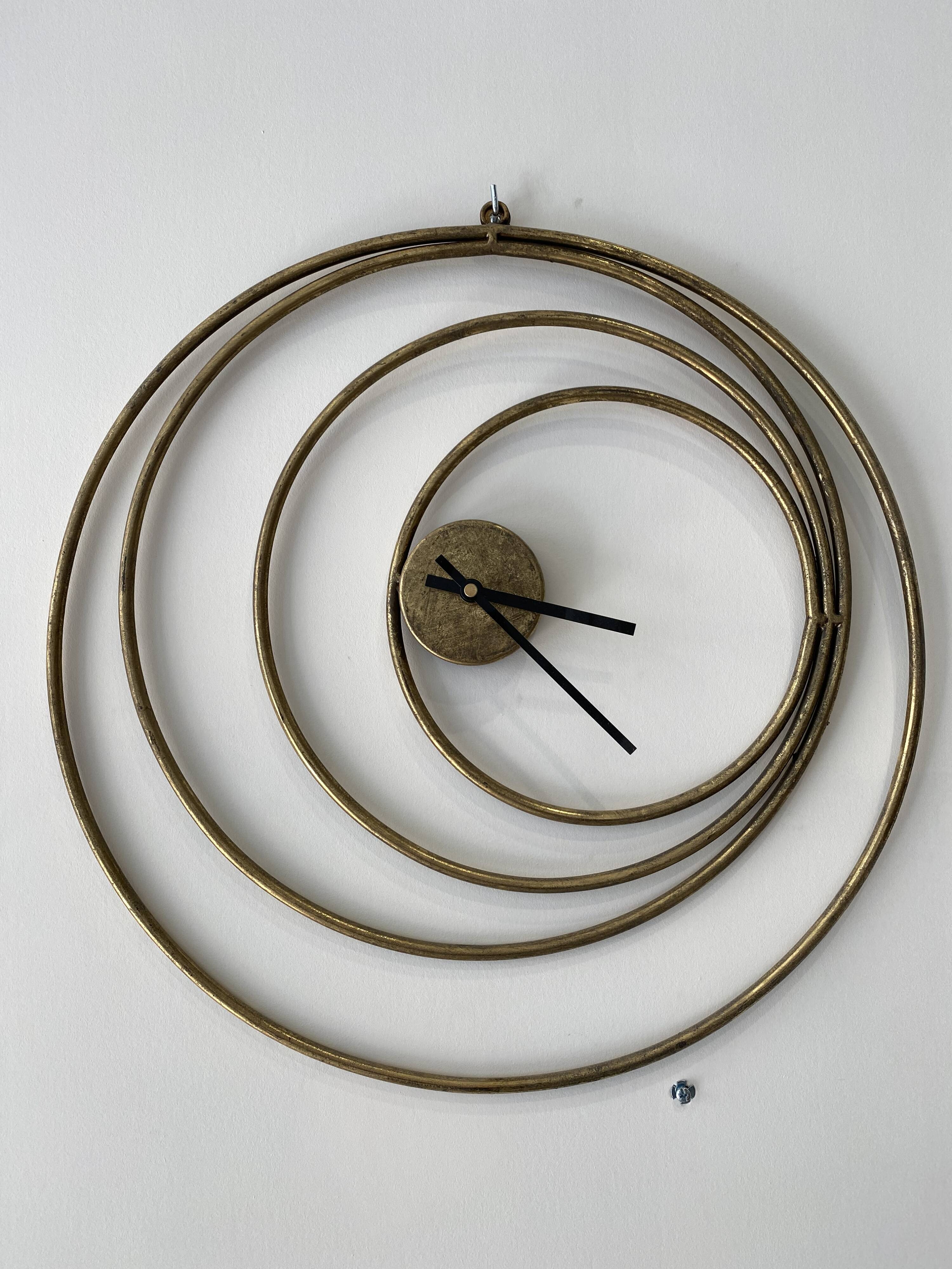 Horloge en spirale couleur or