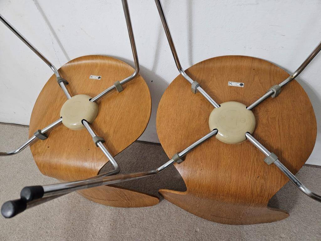 2 Chaises par Arne Jacobsen pour Fritz Hansen 1978