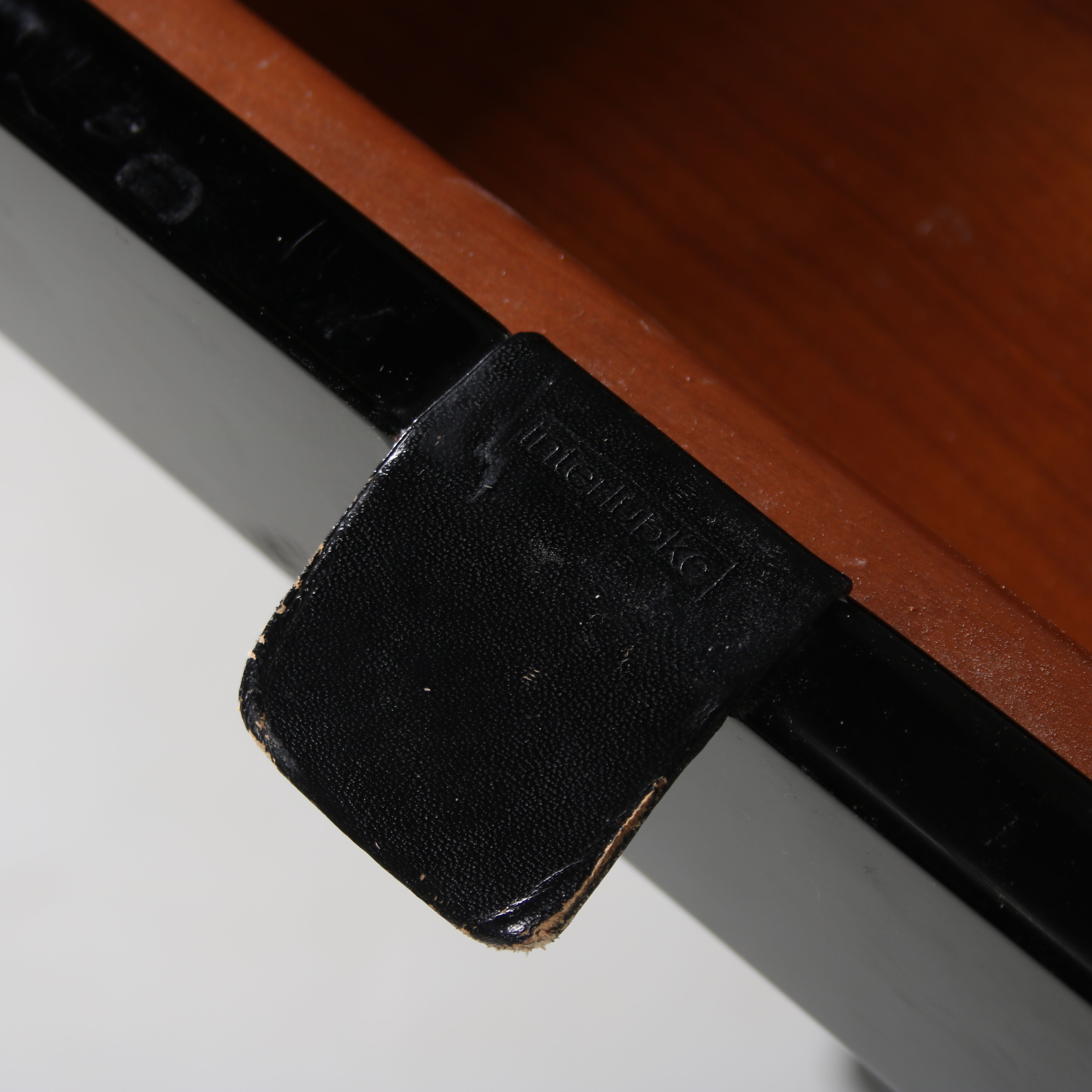 Commode en bois noir des années 1980 par Interlubke, Allemagne