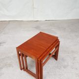 Tables gigognes en teck danois du milieu du siècle