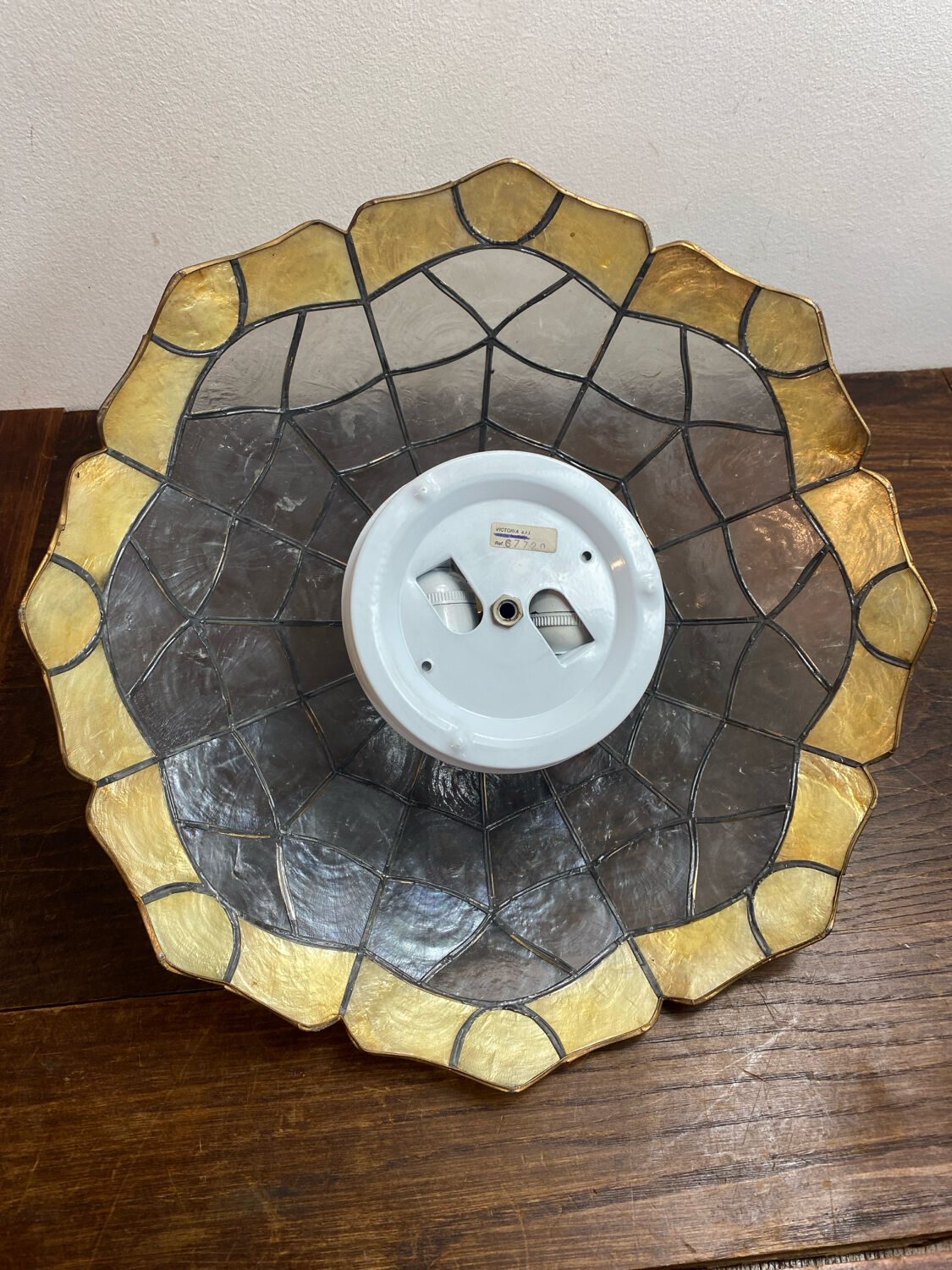 Ceiling light in mother-of-pearl and brass