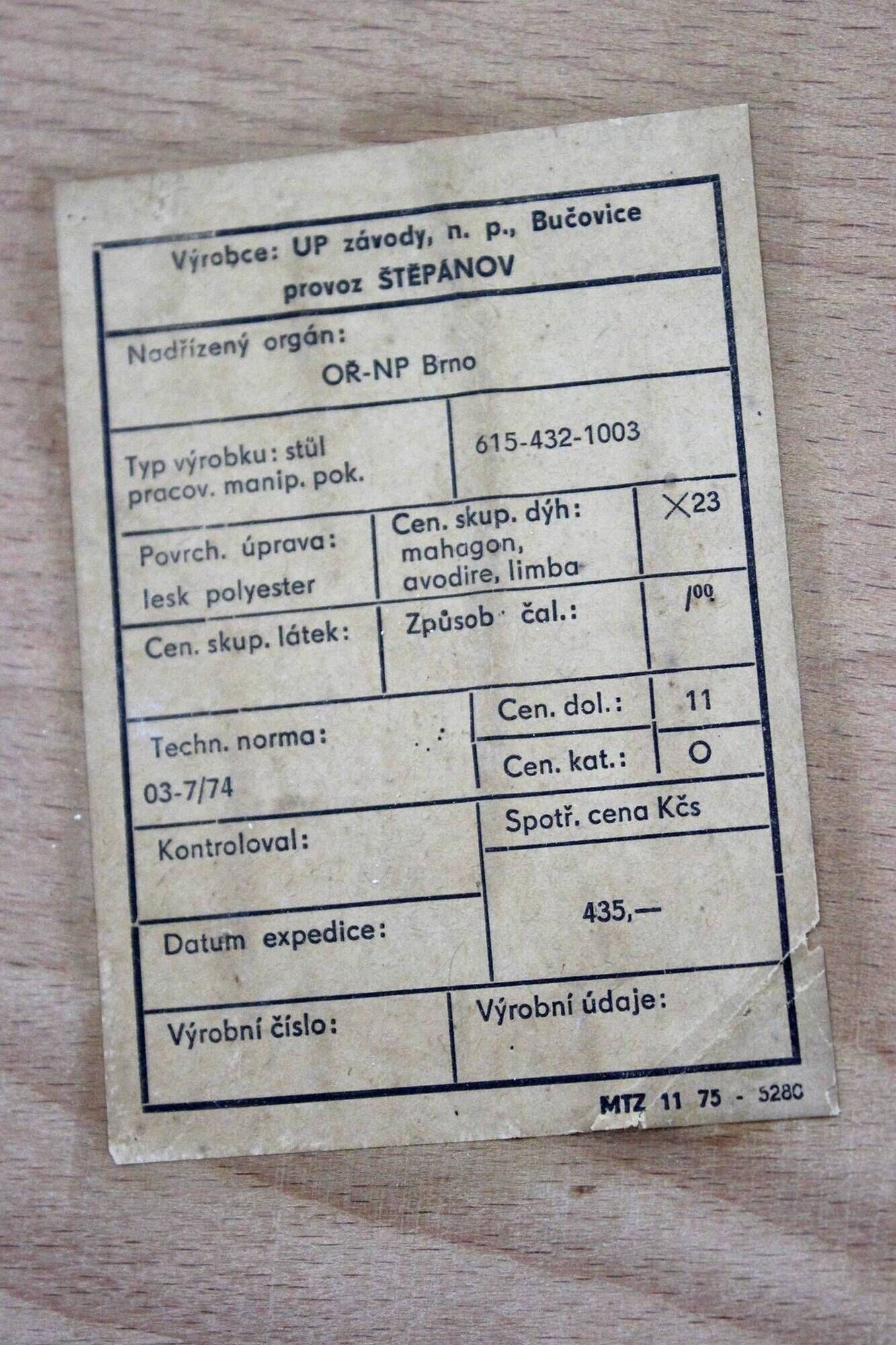 Bureau restauré du milieu du siècle par Up Zavody, années 1960