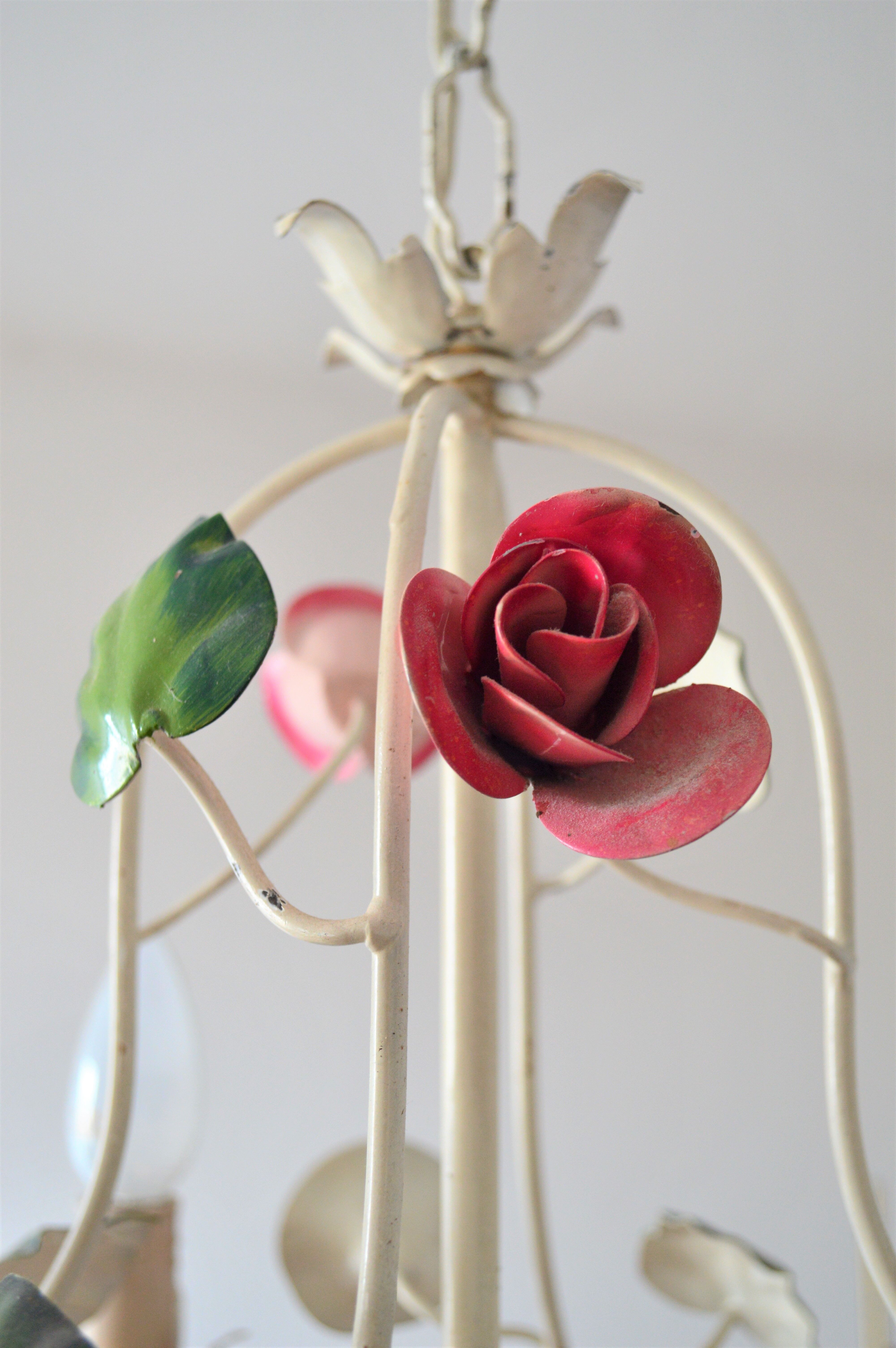 Lustre ceiling design flowers of the 60s art nouveau