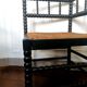 Fauteuil et chaise d'angle de style Louis XIII