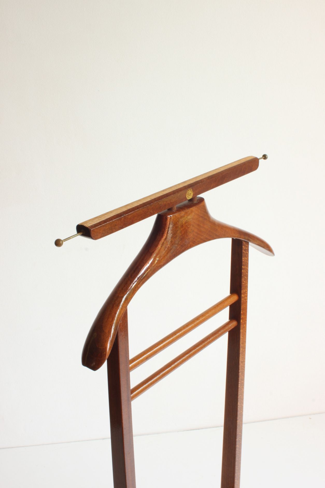 Valet de chambre en bois pour Fratelli Reguitti, Italie années 1950.
