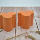 Orange-interlocking Amadeus salt and pepper shaker