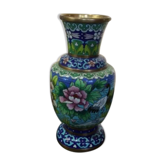 Vase in lacquered and painted bronze