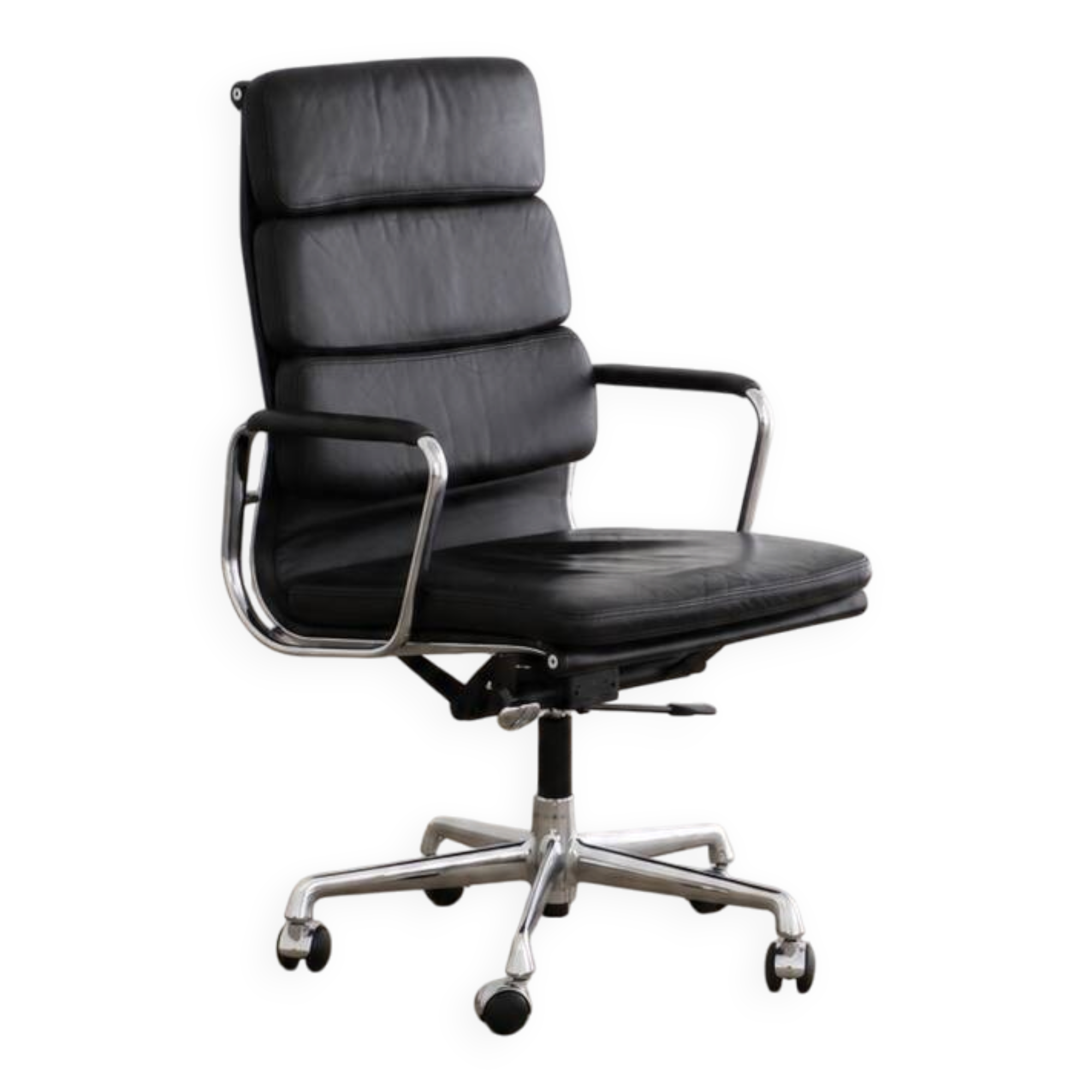 EA219 office swivel chairs by Charles & Ray Eames for Herman Miller