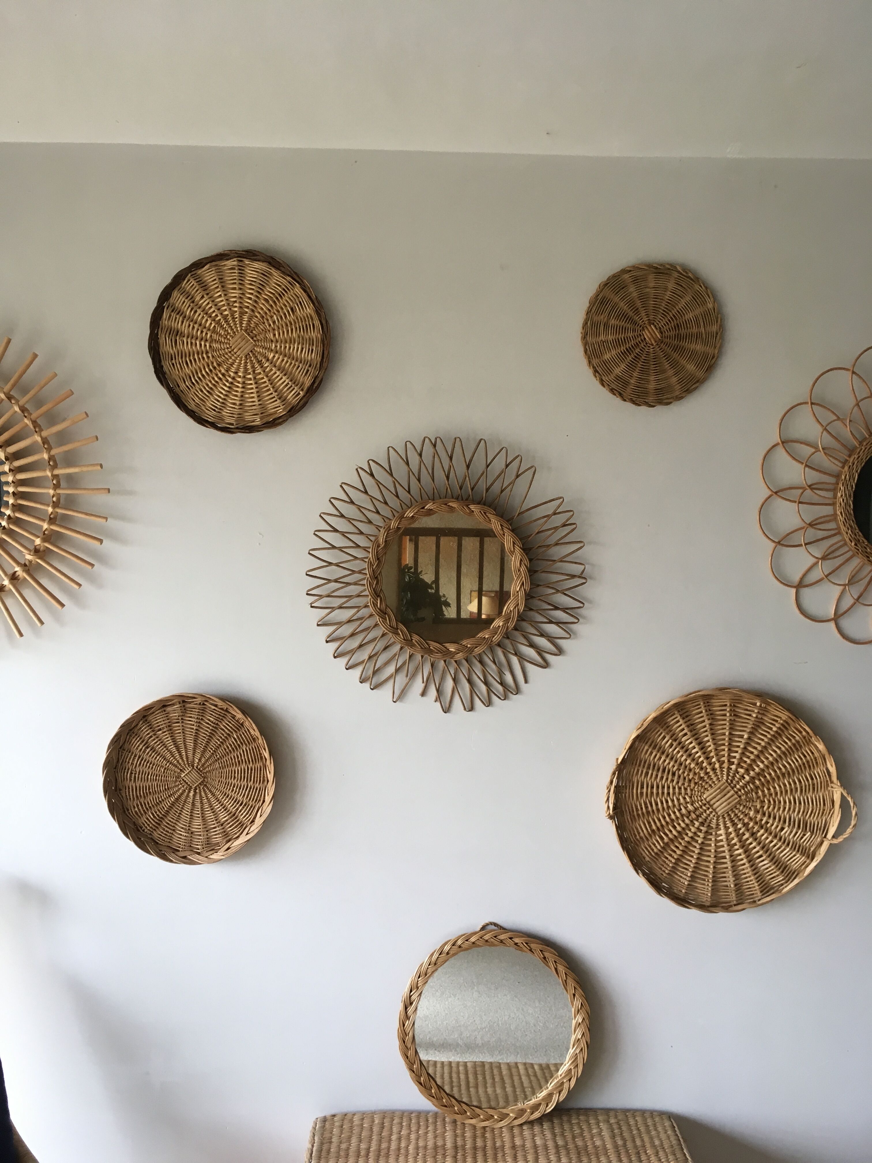 Vintage braided rattan 35 cm mirror