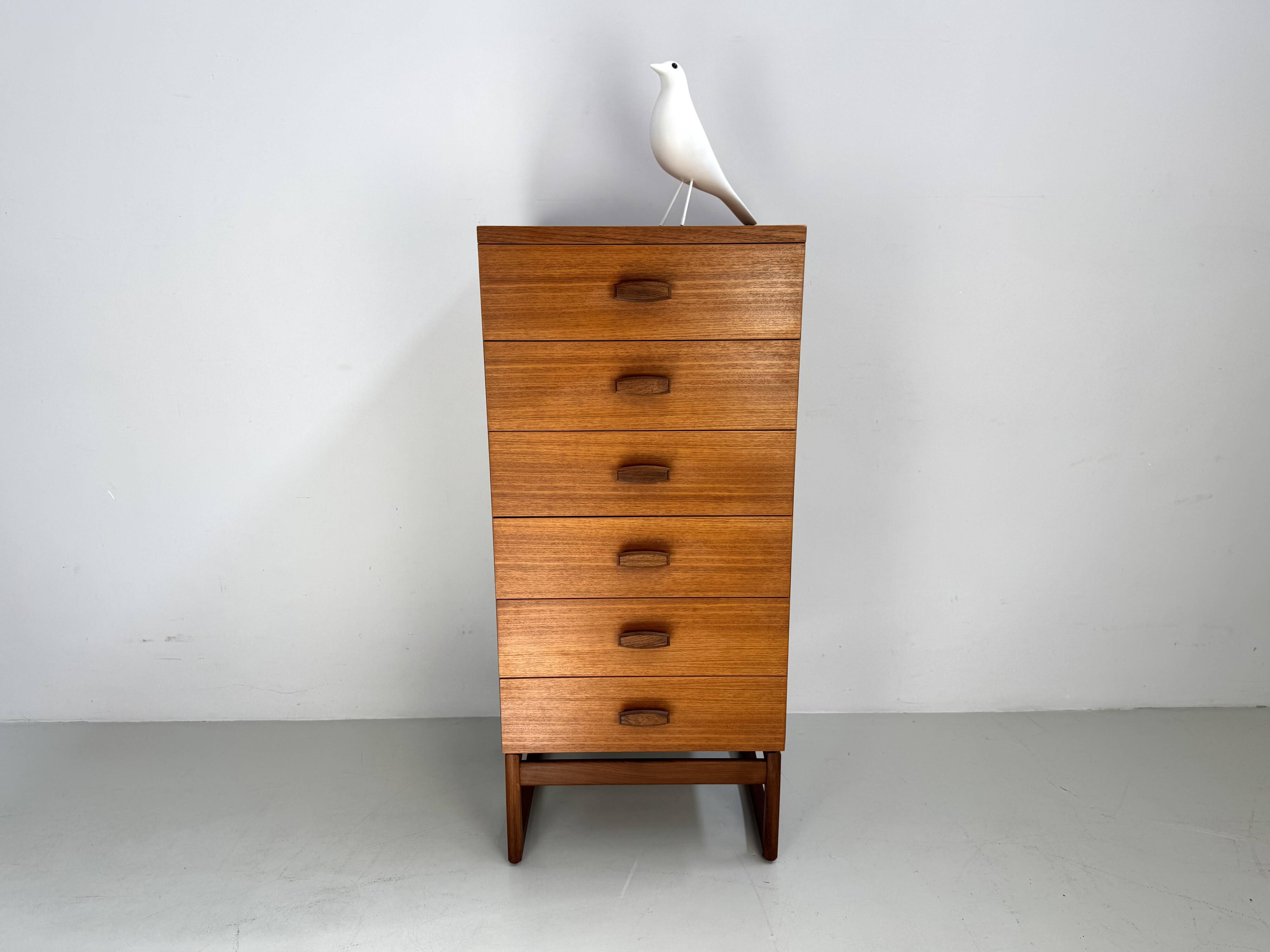 Vintage chest of drawers 1960's
