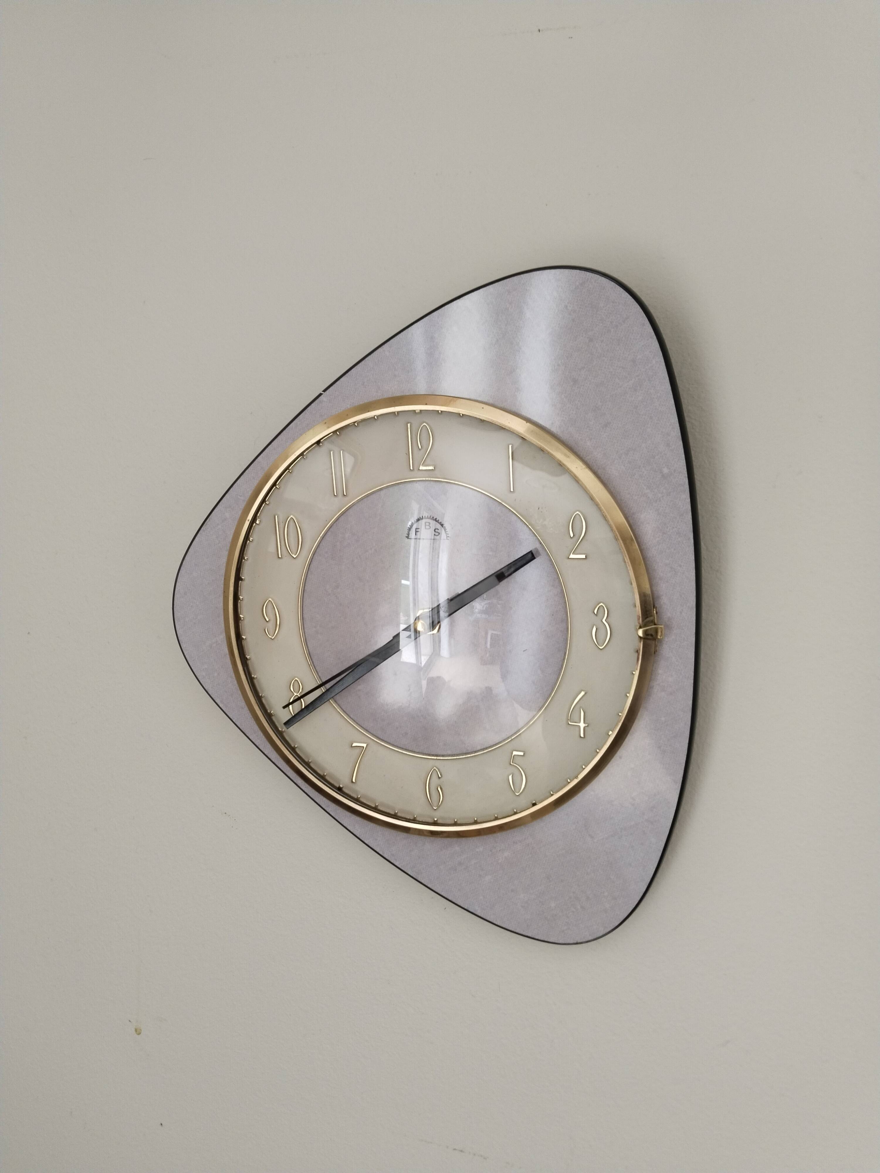 Pendulum, white formica clock, triangle shape, vintage, functional