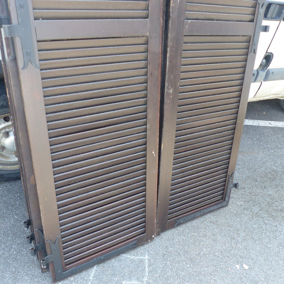 Wooden louvers 2 flaps