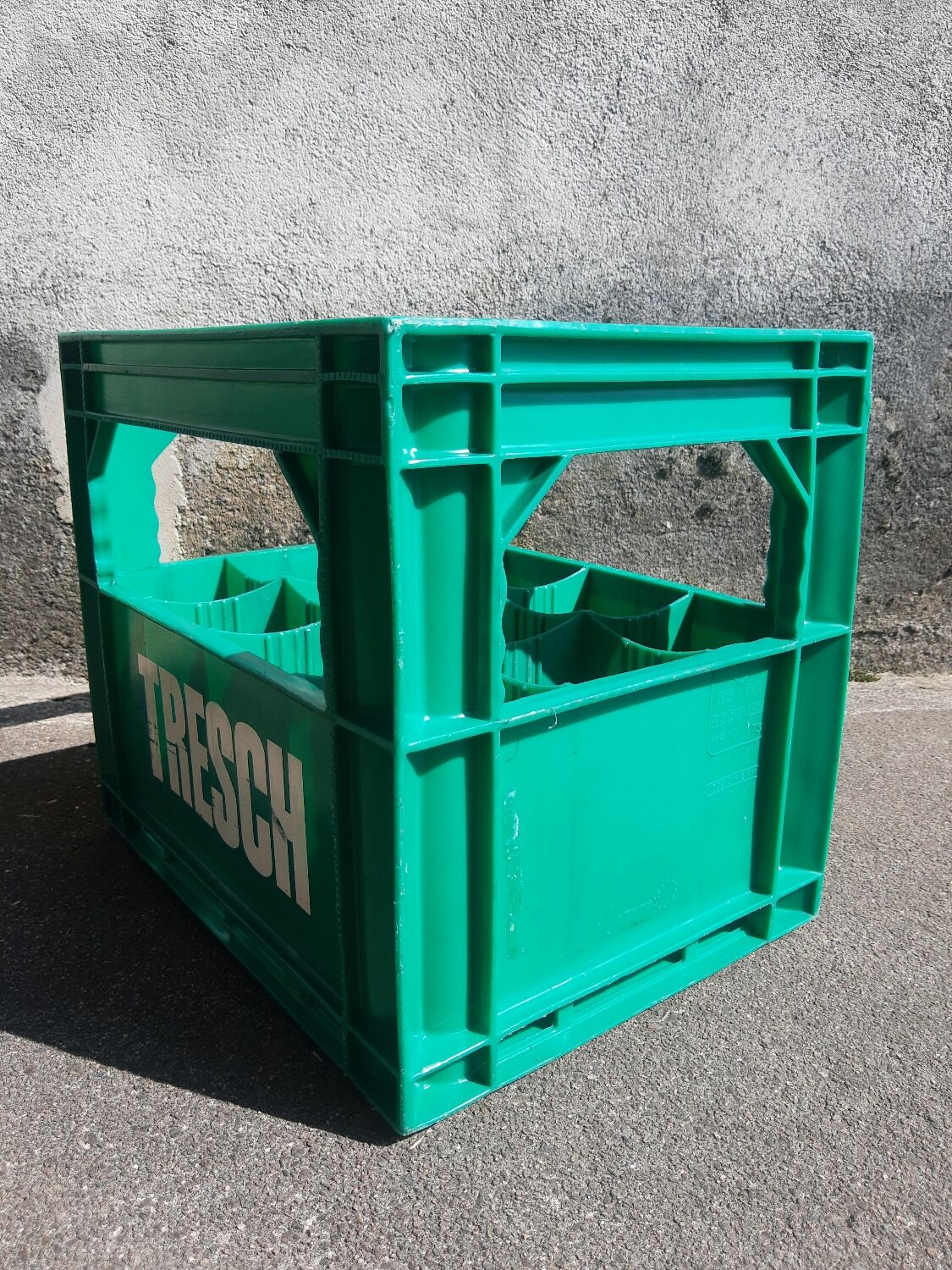 Vintage Tresch green plastic bottle box