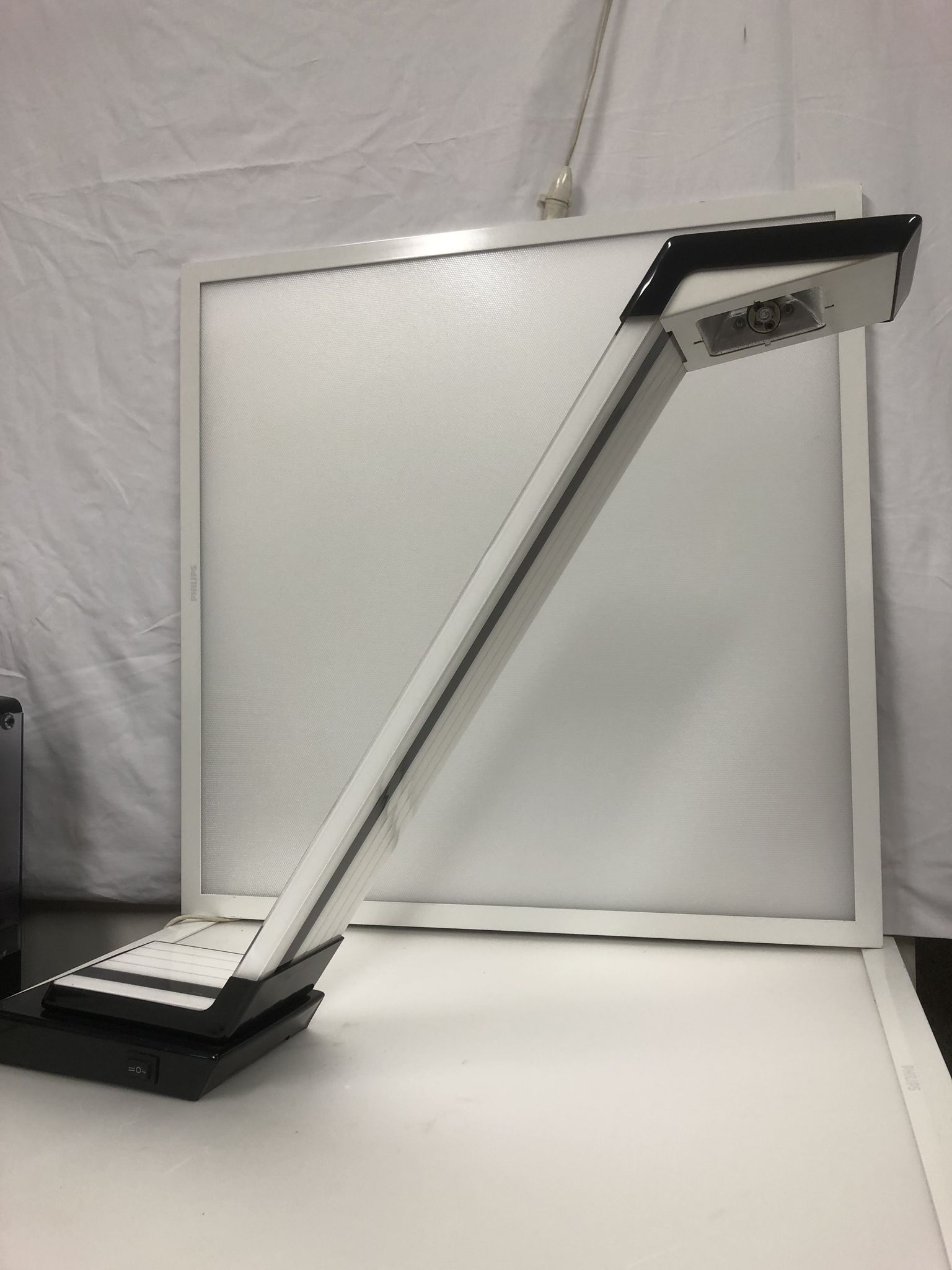 Lampe de bureau design jd azner 1980