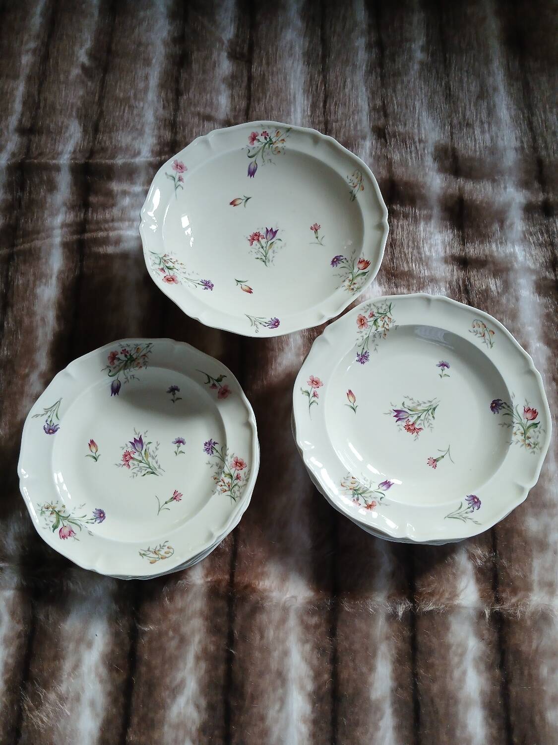 Service of 8 plates + 1 compote dish Limoges France