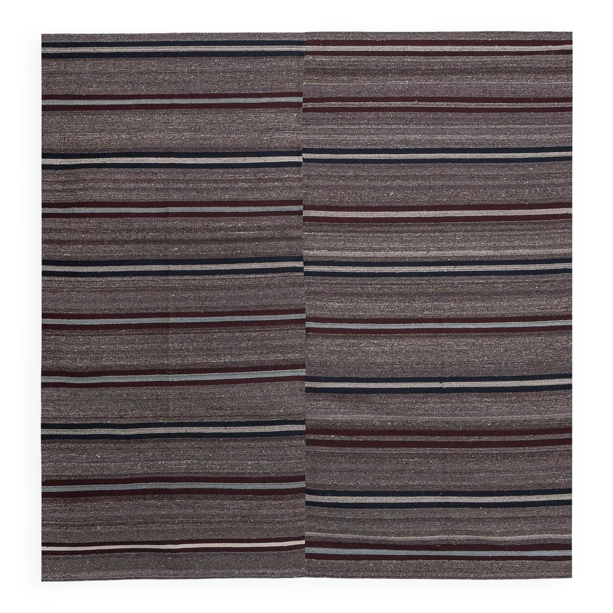 Vintage Turkish kilim, handwoven, 292x300 cm.