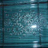 Antique dish in chiseled glass with pearls