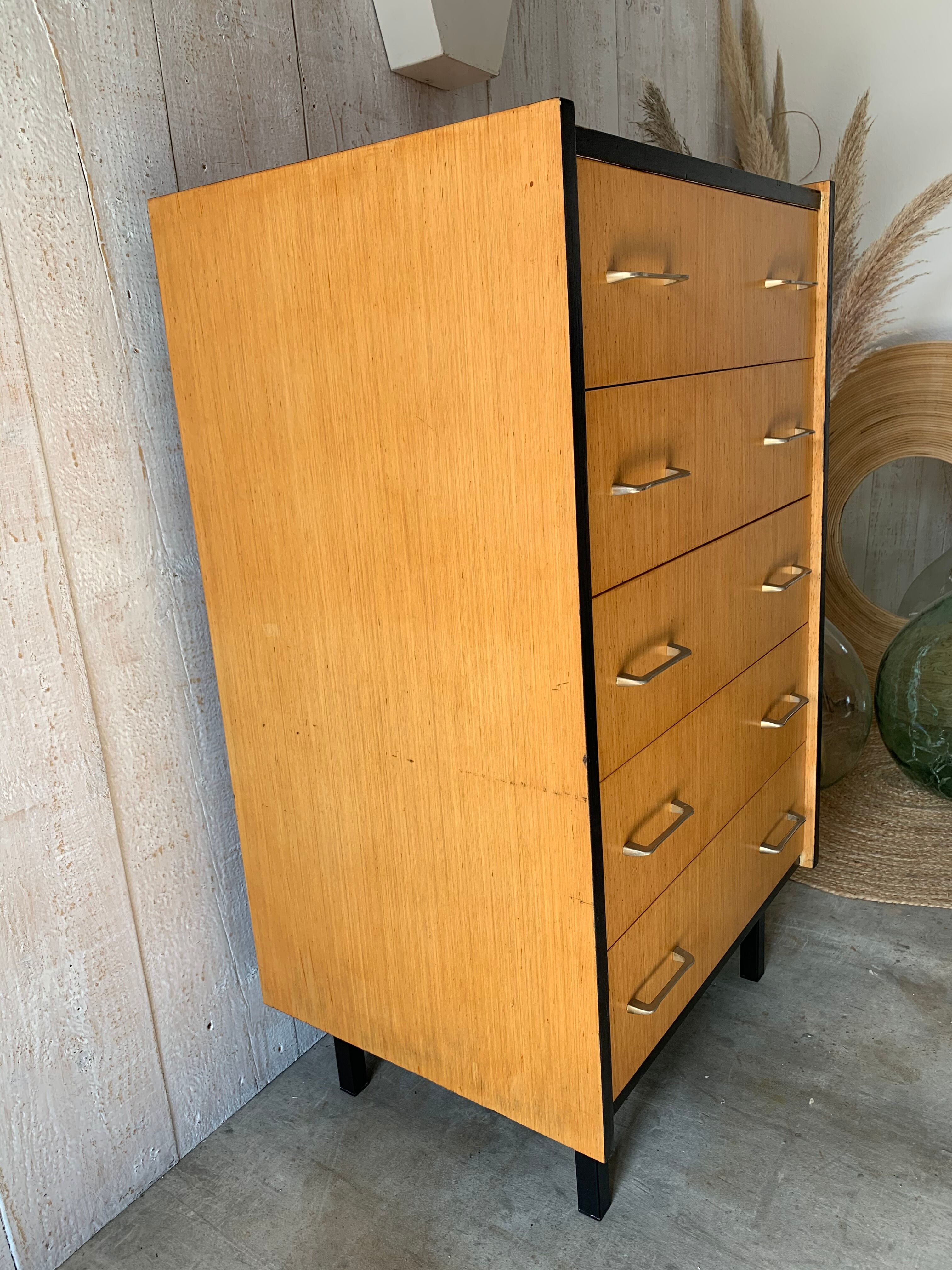 Modernist dresser