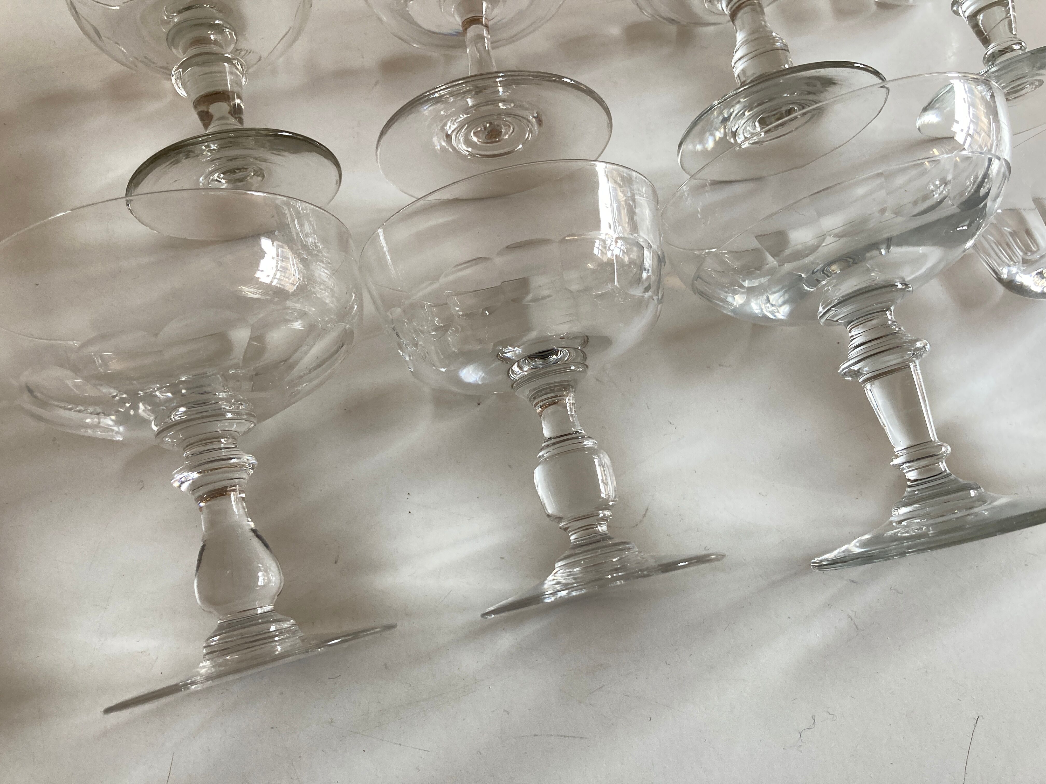 Set of 8 19th crystal crystal glasses with matching flat ribs