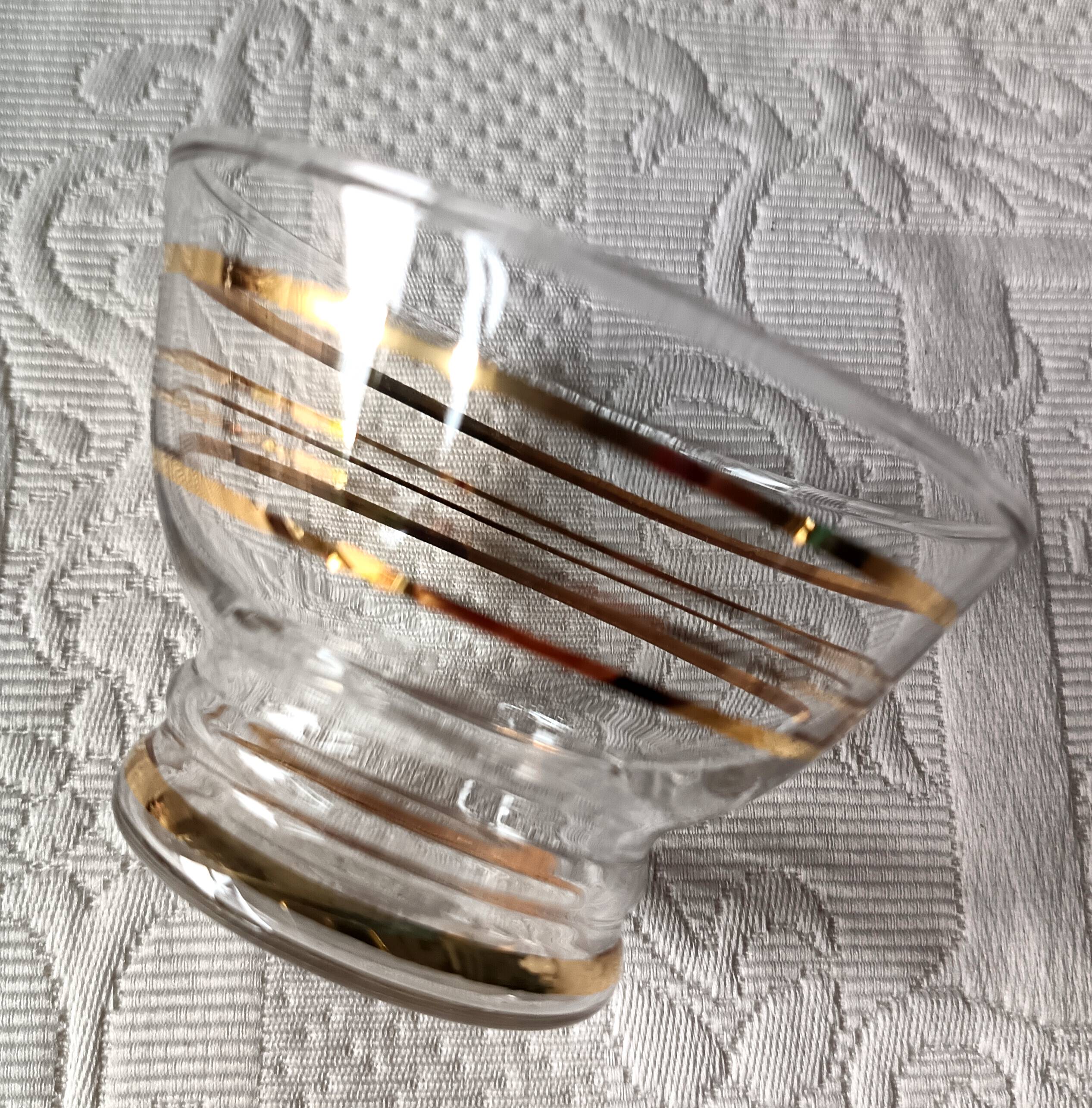 6 vintage 1950s champagne/dessert glasses with gold trim