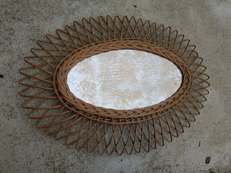 Vintage sun mirror in rattan 63x64cm