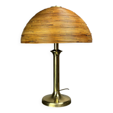 Lampe de table champignon Fungo en paille de rotin et laiton des années 1970, style italien du milieu du siècle.
