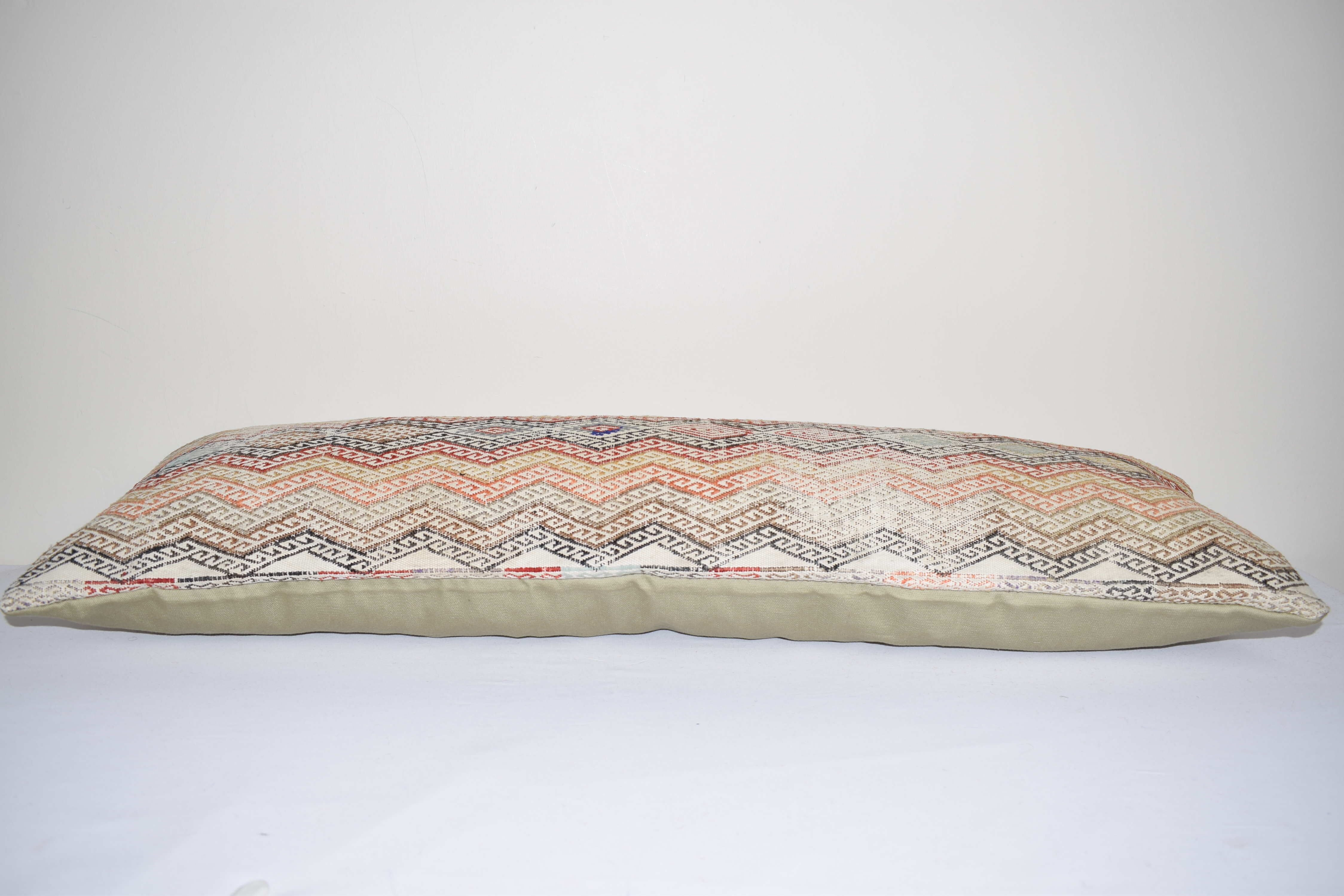HAND-made wool cushion cover in KILim AK540