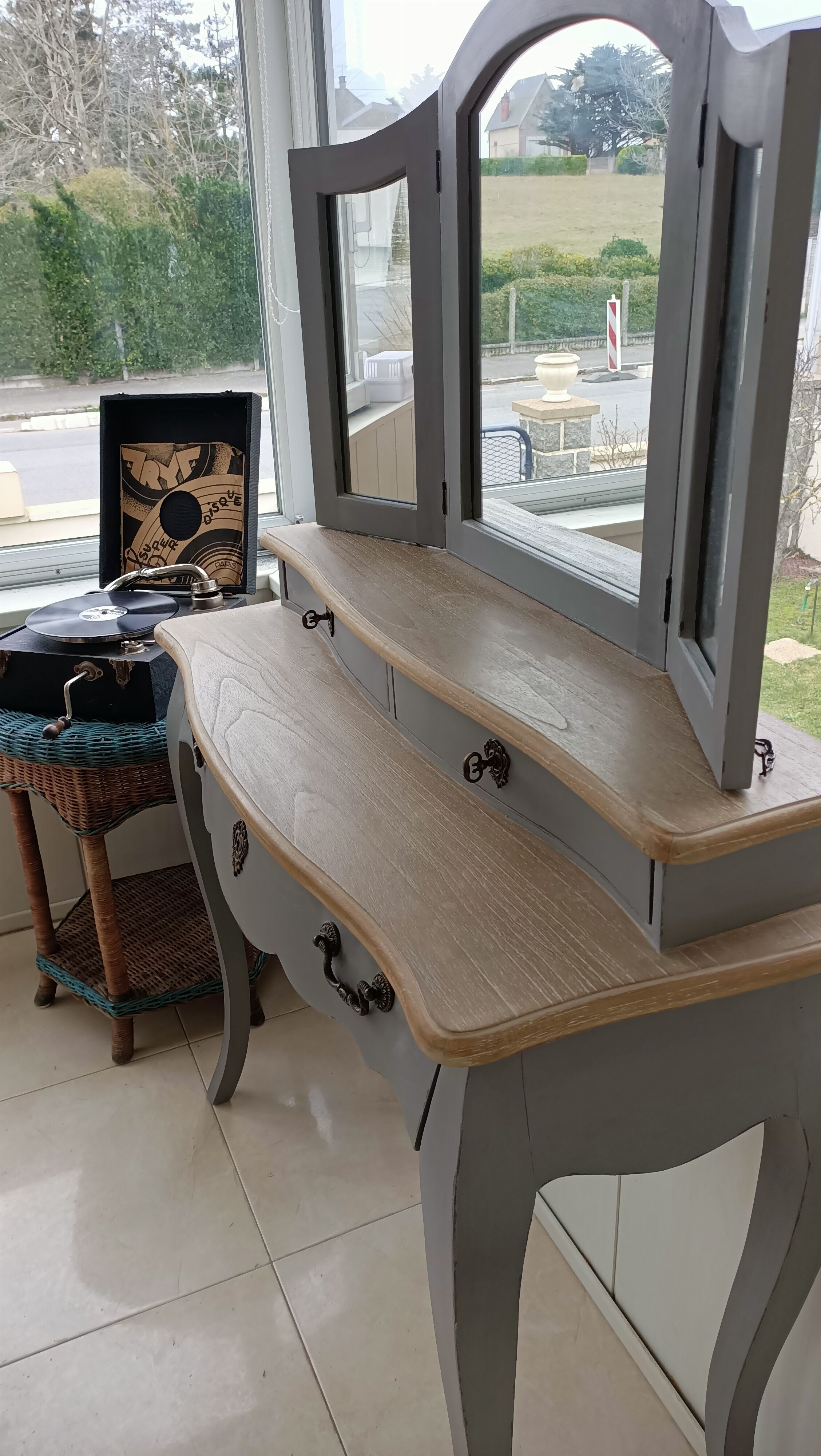 Coiffeuse à miroir triptyque