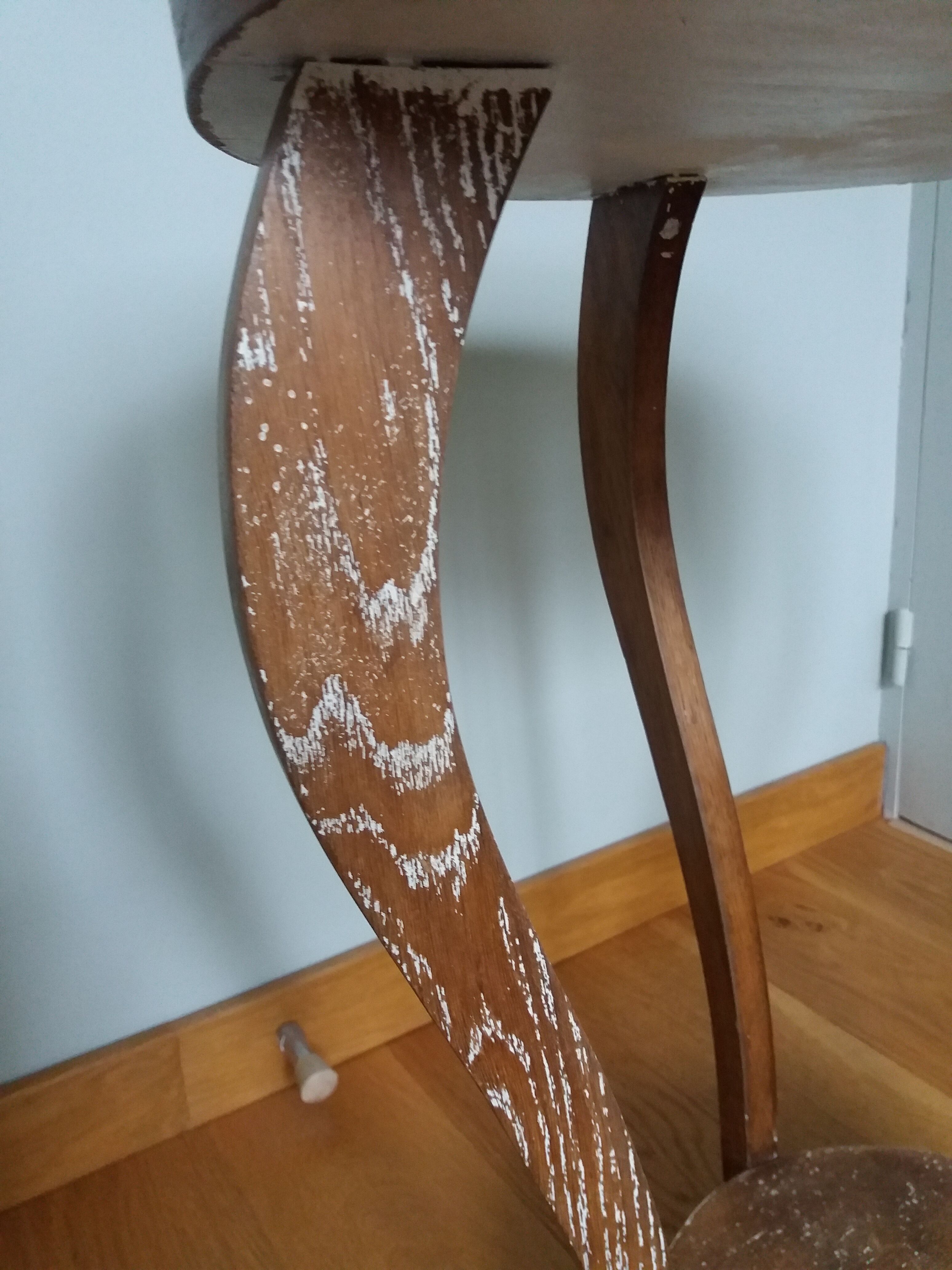 Art Deco pedestal table