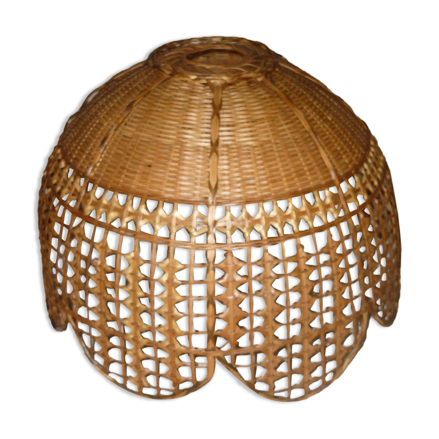 Braided wicker lampshade