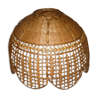Braided wicker lampshade
