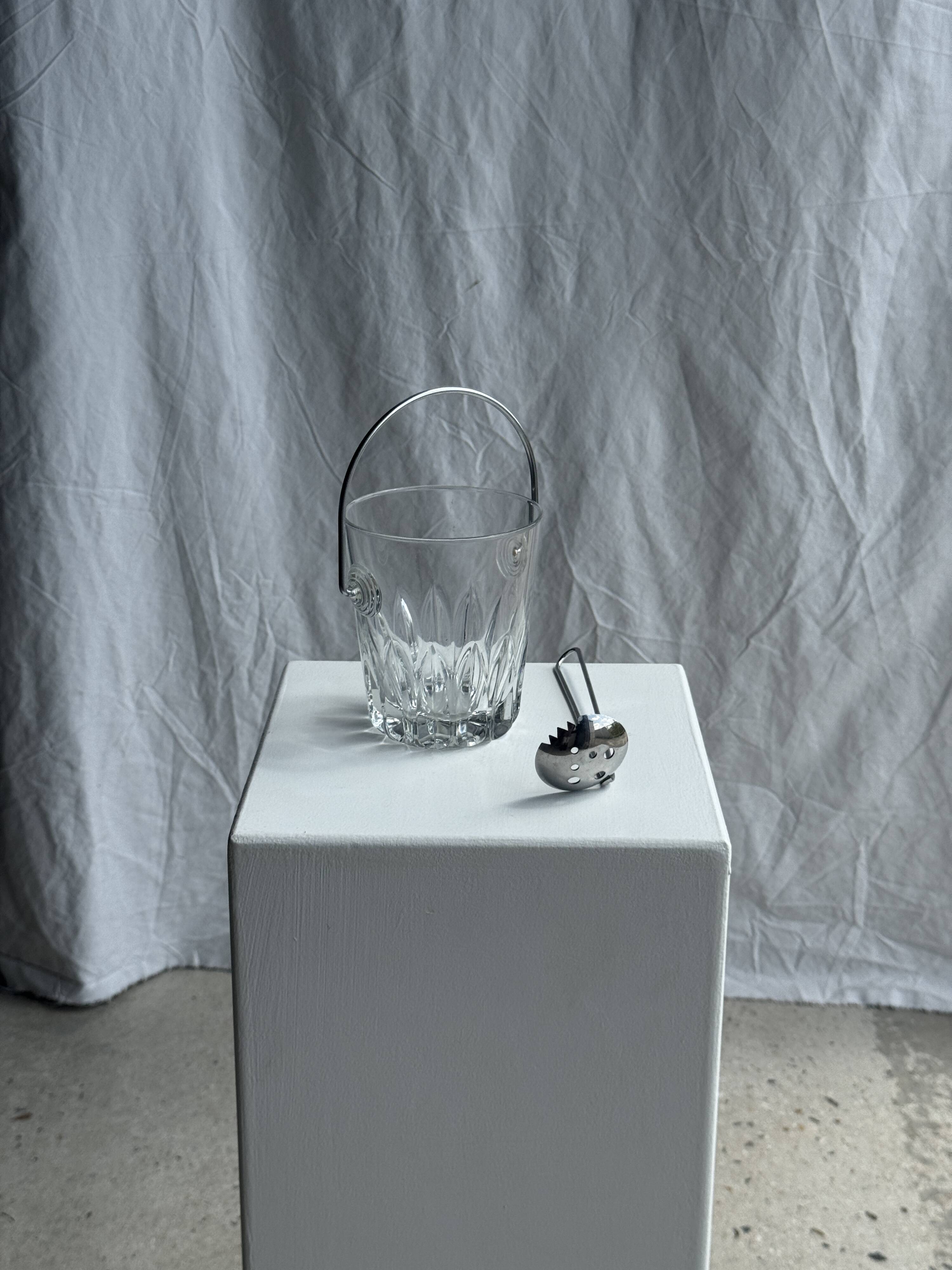 Small glass ice bucket with ladle H13.5