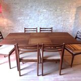 Scandinavian extendable teak dining table from the 1960s