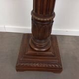 Colonne, pied d'estale en noyer