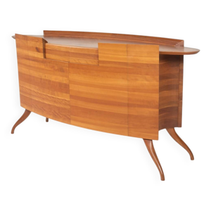 Buffet ovale du milieu