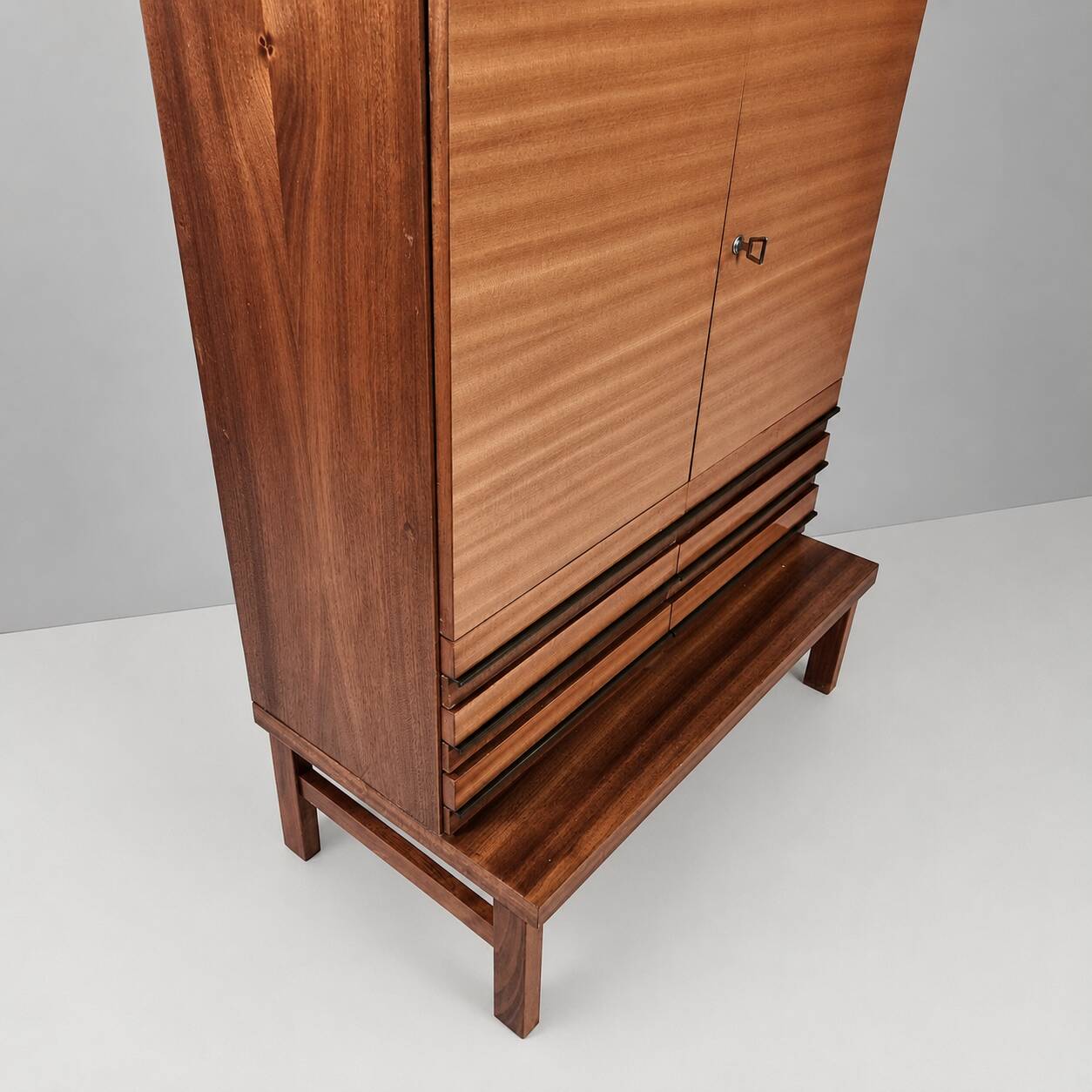 Vintage Bookcase in Beech, 1970s