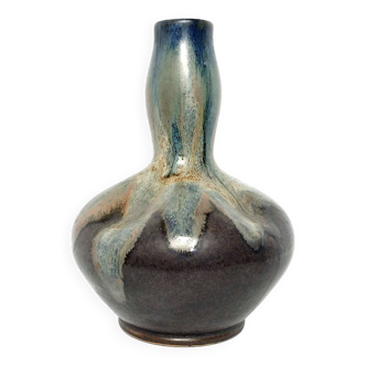 Vase coloquinte en grès émaillé. Signé